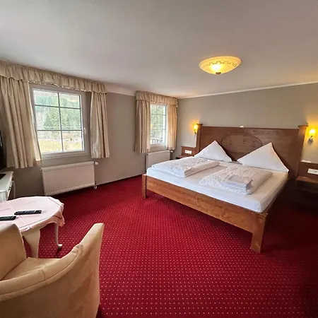 Loeffelschmiede Hotel 3*
