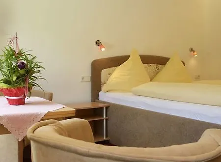 Отель Loeffelschmiede Фельдберг